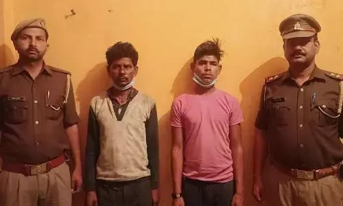 कासगंज: पुलिसकर्मी की निर्मम हत्या में शामिल, दो ईनामी बदमाश मुठभेड़ में किये गिरफ्तार कासगंज: पुलिसकर्मी की निर्मम हत्या में शामिल, दो ईनामी बदमाश मुठभेड़ में किये गिरफ्तार