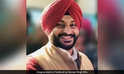 अधीर रंजन की जगह पंजाब के सांसद रवनीत सिंह बिट्टू लोकसभा में कांग्रेस के नेता होंगे अधीर रंजन की जगह पंजाब के सांसद रवनीत सिंह बिट्टू लोकसभा में कांग्रेस के नेता होंगे