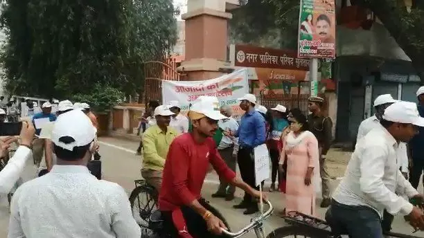 साइकिल रैली को हरी झंडी दिखाकर किया रवाना