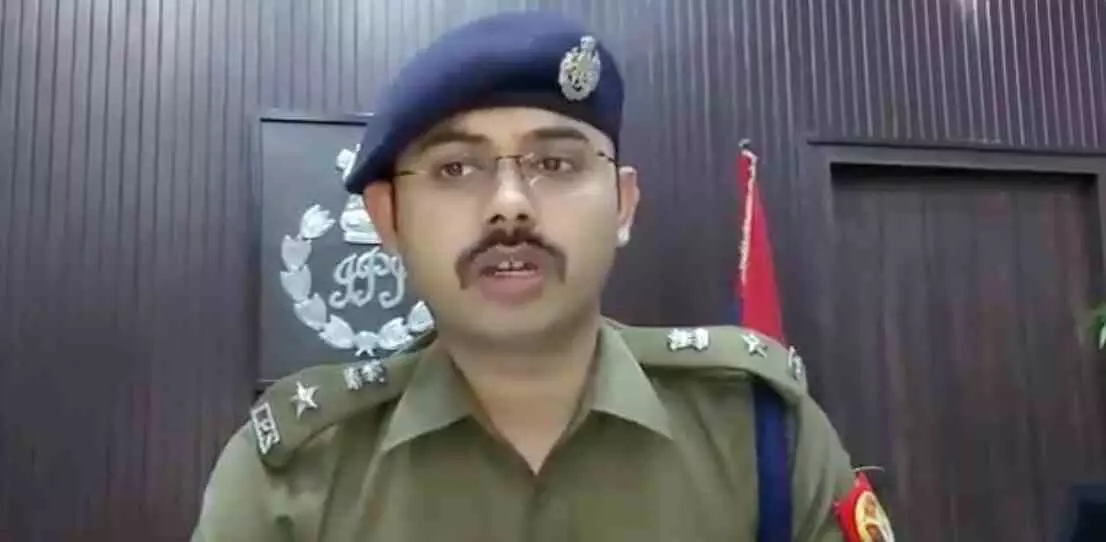 UP : एसपी की बड़ी कार्यवाही, चौकी इंचार्ज समेत पूरी पुलिस चौकी की सस्पेंड UP : एसपी की बड़ी कार्यवाही, चौकी इंचार्ज समेत पूरी पुलिस चौकी की सस्पेंड