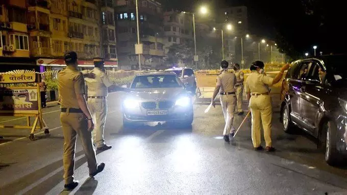 कई शहरों में लगा Lockdown और Night Curfew, यहां जानिए