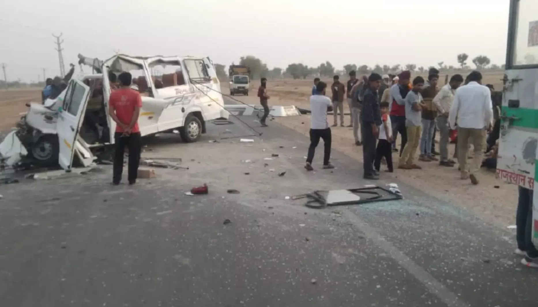 राजस्थान में बड़ा हादसा, जोधपुर में नेशनल हाईवे पर बस और ट्रक की भिड़ंत में 5 लोगों की मौत राजस्थान में बड़ा हादसा, जोधपुर में नेशनल हाईवे पर बस और ट्रक की भिड़ंत में 5 लोगों की मौत