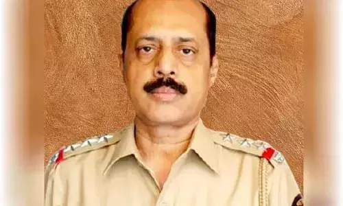 Sachin Vaze Arrested: मुकेश अंबानी के घर के बाहर विस्फोटक कार की जांच में NIA का बड़ा ऐक्शन, सचिन वझे गिरफ्तार