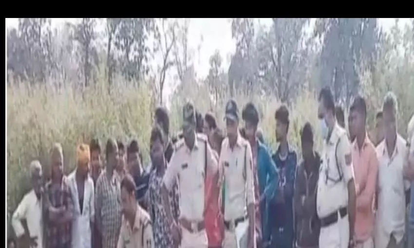 नावालिग प्रेमी युगल की लाश मिलने से मचा हडकम्प नावालिग प्रेमी युगल की लाश मिलने से मचा हडकम्प