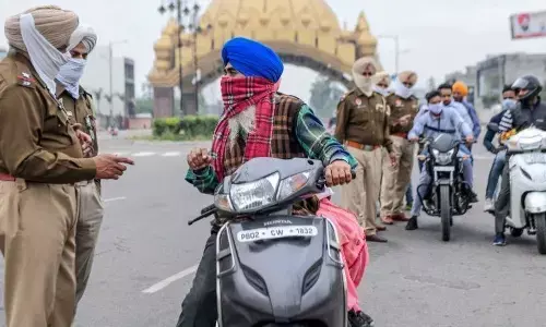 पंजाब में 31 मार्च तक स्कूल-कॉलेज बंद, 50% क्षमता के साथ ही खुलेंगे सिनेमा हॉल, CM ने जारी किए नए दिशा-निर्देश पंजाब में 31 मार्च तक स्कूल-कॉलेज बंद, 50% क्षमता के साथ ही खुलेंगे सिनेमा हॉल, CM ने जारी किए नए दिशा-निर्देश