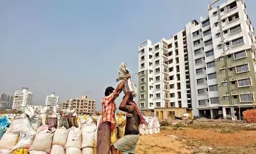 UP RERA: अंसल, सुपरटेक, महागुन समेत 11 बिल्डरों पर 1.24 करोड़ का जुर्माना, जानें क्या रही वजह UP RERA: अंसल, सुपरटेक, महागुन समेत 11 बिल्डरों पर 1.24 करोड़ का जुर्माना, जानें क्या रही वजह