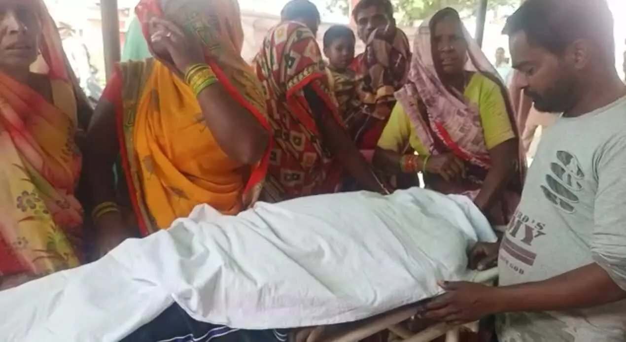 कासगंज : जमीनी विवाद को लेकर दबंगो ने युवक को पीट-पीट कर उतारा मौत के घाट कासगंज : जमीनी विवाद को लेकर दबंगो ने युवक को पीट-पीट कर उतारा मौत के घाट