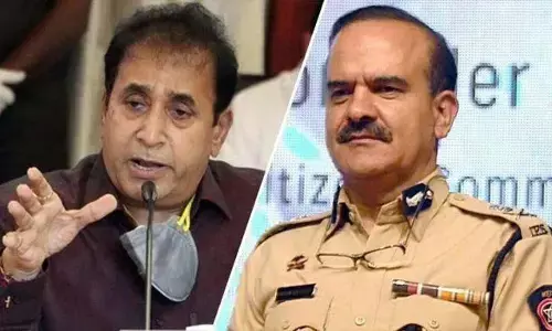 परमवीर सिंह के चिठ्ठी का सियासी धमाका, किस किस के उड़ जायेंगे किले? परमवीर सिंह के चिठ्ठी का सियासी धमाका, किस किस के उड़ जायेंगे किले?