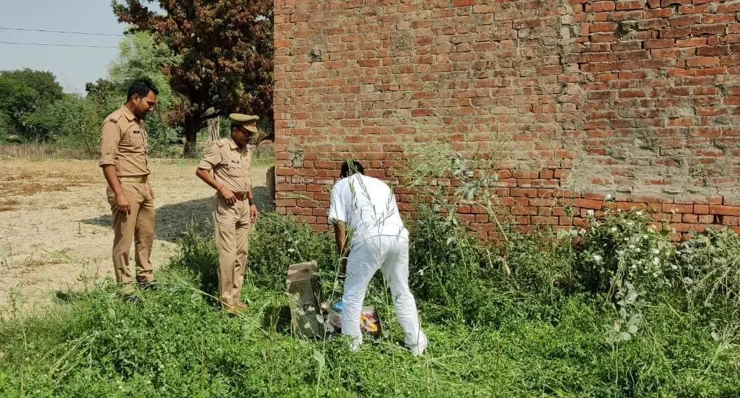 चोरों ने दो घरों के ताले तोड़ नगदी समेत लाखों के जेवरात किये पार