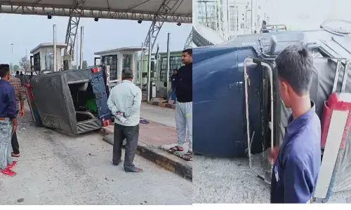 पुलिस की जीप अनियंत्रित होकर पलटी, हादसे में दरोगा और सिपाही घायल पुलिस की जीप अनियंत्रित होकर पलटी, हादसे में दरोगा और सिपाही घायल