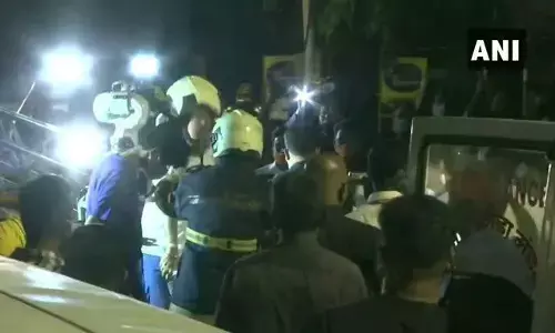 Dreams Mall Sunrise Hospital में लगी भीषण आग, 9 कोरोना मरीजों की दर्दनाक मौत और 70 लोग घायल Dreams Mall Sunrise Hospital में लगी भीषण आग, 9 कोरोना मरीजों की दर्दनाक मौत और 70 लोग घायल