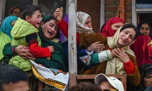 जम्मू कश्मीर के सोपोर में आंतकी हमला, बीजेपी नेता समेत एक पुलिसकर्मी की मौत