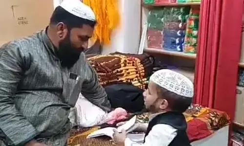 3 फीट 6 इंच के असीम मंसूरी से शादी करने के लिए दिल्ली से लड़की ने सोशल मीडिया पर शादी करने के लिए किया वीडियो वायरल