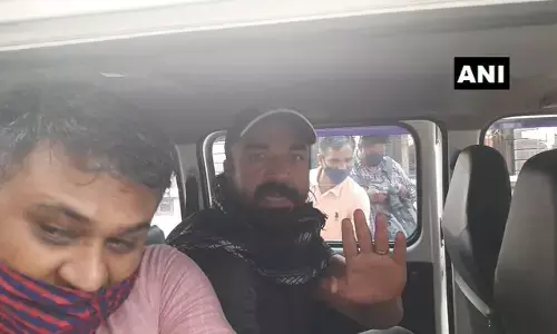 एनसीबी ने एक्टर एजाज खान को ड्रग केस में किया गिरफ्तार एनसीबी ने एक्टर एजाज खान को ड्रग केस में किया गिरफ्तार