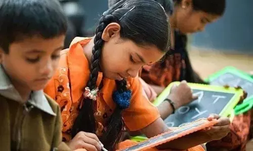 जानिए कैसे ग्रह करते हैं आपके बच्चे की पढ़ाई को प्रभावित, तब करें ये उपाय जानिए कैसे ग्रह करते हैं आपके बच्चे की पढ़ाई को प्रभावित, तब करें ये उपाय