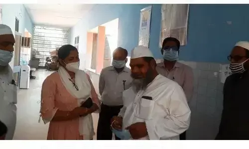 मुस्लिम धर्मगुरु ने लगवाया कोरोना टीका, और की ये अपील