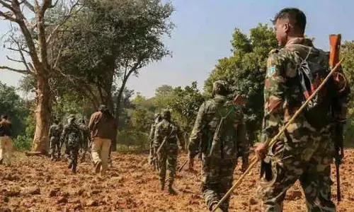 बिहार में CRPF और नक्सलियों के बीच मुठभेड़