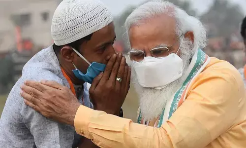 कपिल मिश्रा ने शेयर की पीएम मोदी की तस्वीर, उधर मचा सेकुलर नेताओं में हाहाकार, जानिए क्यों कपिल मिश्रा ने शेयर की पीएम मोदी की तस्वीर, उधर मचा सेकुलर नेताओं में हाहाकार, जानिए क्यों