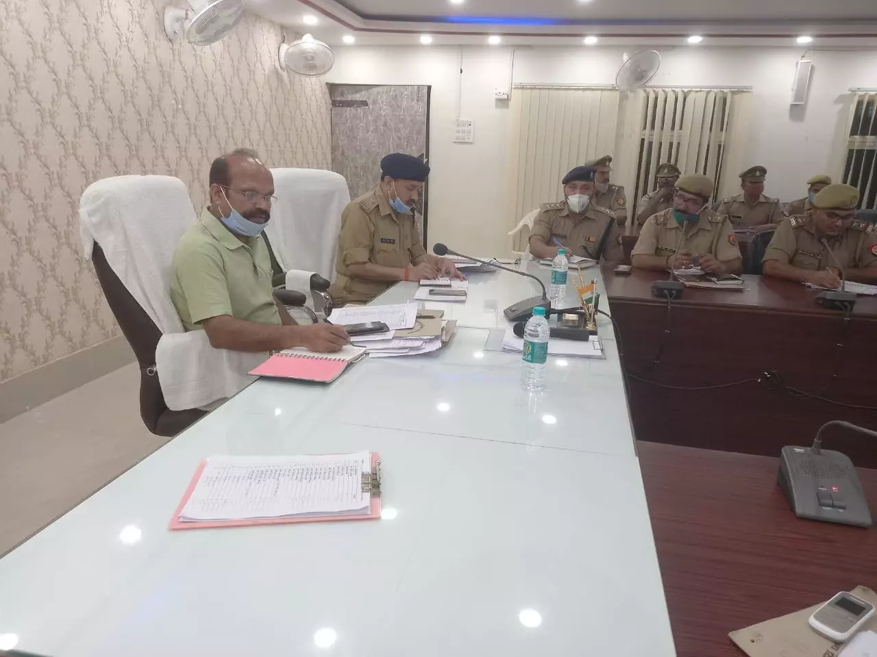 पुलिस अधीक्षक द्वारा त्रिस्तरीय पंचायत चुनाव के सम्बन्ध में बुलाई बैठक, दिए सख्त निर्देश