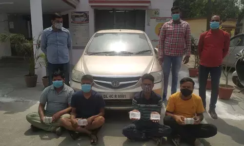 क्राइम ब्रांच का अधिकारी बताकर लोगों से लूटपाट करने वाले गिरोह का पर्दाफाश