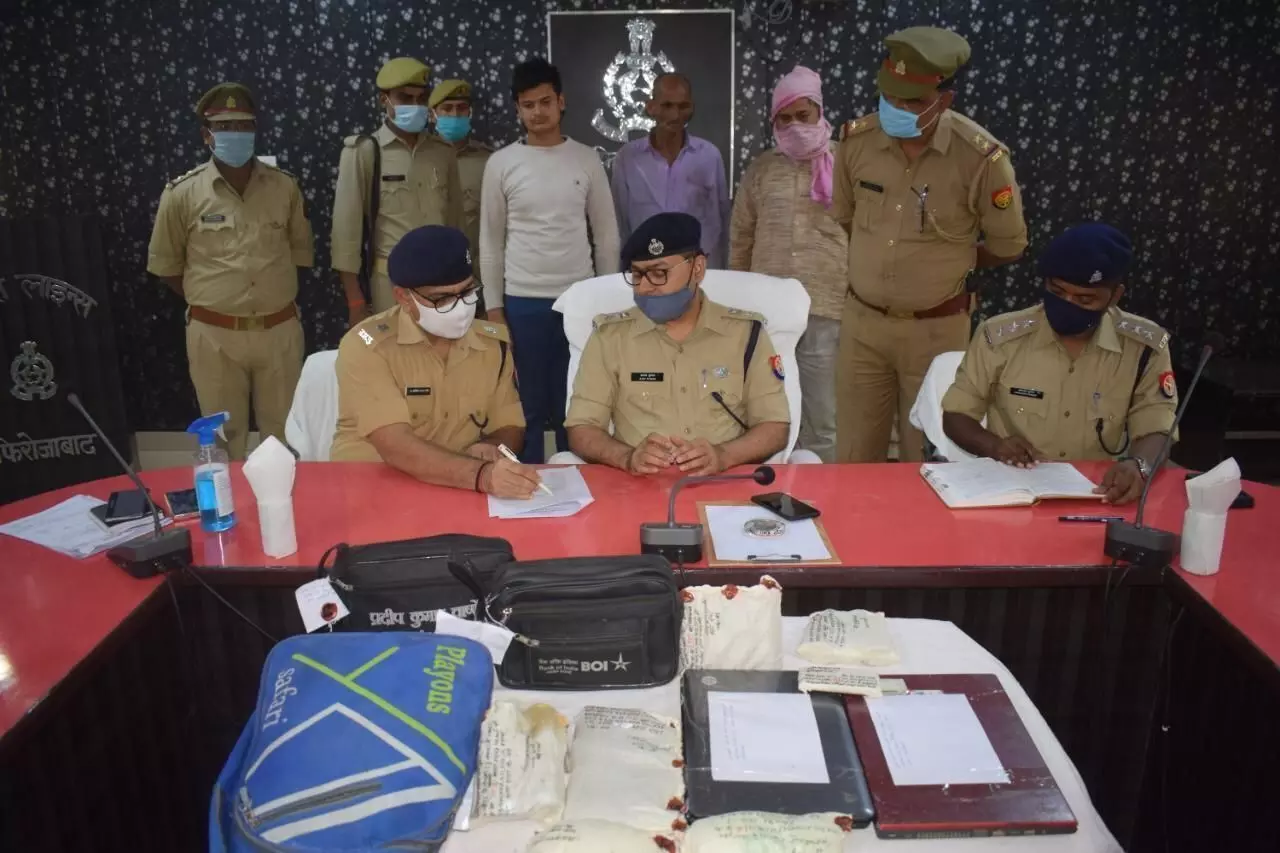 एसएसपी अजय कुमार की शराब माफियाओं के ख़िलाफ़ बड़ी कार्यवाही, इंटर कॉलेज के बेसमेंट के अंदर पकड़ी अवैध शराब फ़ैक्ट्री की फैक्ट्री एसएसपी अजय कुमार की शराब माफियाओं के ख़िलाफ़ बड़ी कार्यवाही, इंटर कॉलेज के बेसमेंट के अंदर पकड़ी अवैध शराब फ़ैक्ट्री की फैक्ट्री