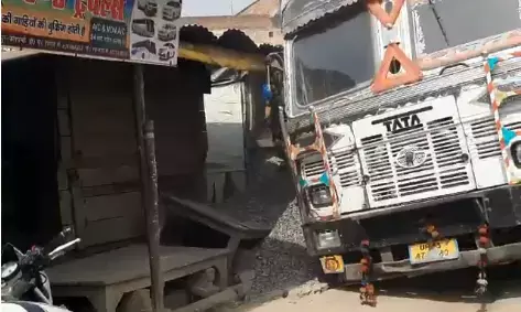 कस्बे के अंदर भारी वाहन के प्रवेश पर रोक के बाद कैसे कस्बे में पहुंचते हैं भारी वाहन