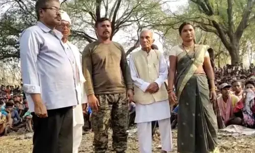 नक्सलियों ने बंधक बनाए गए CRPF जवान राकेश्वर सिंह को 6 दिन बाद छोड़ा, जवान की पत्नी ने कही बड़ी बात