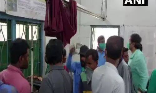 बंगाल चुनाव में हिंसा: चार की मौत कई घायल बंगाल चुनाव में हिंसा: चार की मौत कई घायल
