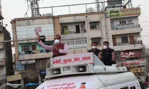 राजनीतिक तरीके से लडकर कोरोना से नहीं जीतेगी सरकार राजनीतिक तरीके से लडकर कोरोना से नहीं जीतेगी सरकार