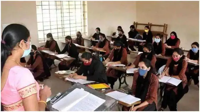 CBSE Board Exam 2021: बदल सकती है सीबीएसई 10वीं, 12वीं परीक्षा की तारीख CBSE Board Exam 2021: बदल सकती है सीबीएसई 10वीं, 12वीं परीक्षा की तारीख