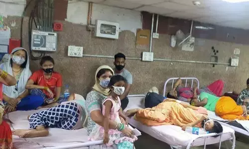 गाजियाबाद में कोरोना के कहर के बीच कुट्टू के आटे ने किया बीमार, सैकड़ों की तबीयत खराब गाजियाबाद में कोरोना के कहर के बीच कुट्टू के आटे ने किया बीमार, सैकड़ों की तबीयत खराब