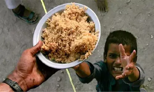 मरीज तक खाना पहुंचाने की कीमत 100 रुपये मरीज तक खाना पहुंचाने की कीमत 100 रुपये