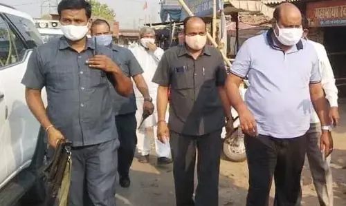 पूर्व उप मुख्य मंत्री के पुत्र, पुत्रवधू और पोती की धारदार हथियार से हत्या