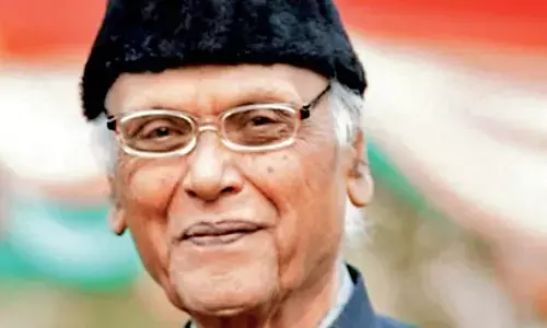 दुर्भाग्य : जिस अस्पताल में 50 साल डॉक्टर रहे, वहां वेंटिलेटर तक नहीं मिला; डॉक्टर ने पत्नी के सामने मिश्रा ने तोड़ा दम दुर्भाग्य : जिस अस्पताल में 50 साल डॉक्टर रहे, वहां वेंटिलेटर तक नहीं मिला; डॉक्टर ने पत्नी के सामने मिश्रा ने तोड़ा दम