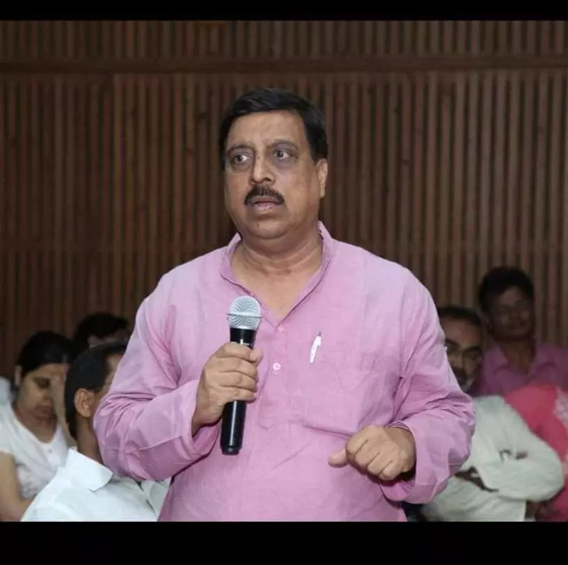 साथी तेरे सपनों को मंजिल तक पहुंचाएंगे, अंबरीश आपको आखरी लाल सलाम, जिंदाबाद! साथी तेरे सपनों को मंजिल तक पहुंचाएंगे, अंबरीश आपको आखरी लाल सलाम, जिंदाबाद!