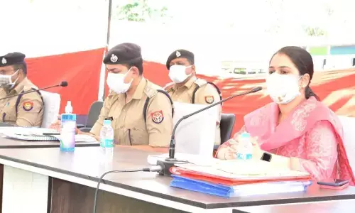 शामली: DM और SP ने पुलिस बल को किया ब्रीफ,चुनाव प्रभावित करने वालों पर दिए कठोरतम कार्यवाही के निर्देश शामली: DM और SP ने पुलिस बल को किया ब्रीफ,चुनाव प्रभावित करने वालों पर दिए कठोरतम कार्यवाही के निर्देश