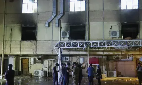 इराक : बगदाद में कोविड-19 अस्पताल में लगी भीषण आग, 82 लोगों की मौत, 110 झुलसे