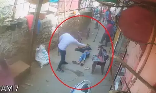 दिल्ली में सरेआम डबल मर्डर, दो दिन पहले जेल से छूटी गर्भवती महिला की हत्या, CCTV में कैद हुई वारदात