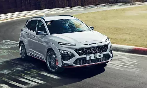 Hyundai ने भारत में पेश की अपनी नई SUV, रफ़्तार के साथ मिलेंगे कई एडवांस फीचर्स Hyundai ने भारत में पेश की अपनी नई SUV, रफ़्तार के साथ मिलेंगे कई एडवांस फीचर्स
