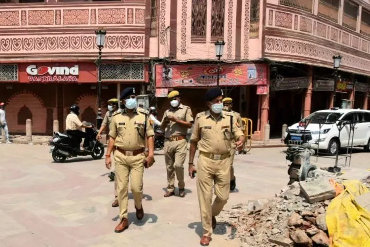 वाराणसी के प्रथम पुलिस कमिश्नर ए सतीश गणेश ने किया नगर की सुरक्षा का औचक निरिक्षण