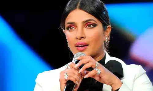 कोरोना संकट पर प्रियंका चोपड़ा ने ग्लोबल पैमाने पर लगाई मदद की गुहार, कहा- भारत में लोग मर रहे हैं, प्लीज मदद कीजिए कोरोना संकट पर प्रियंका चोपड़ा ने ग्लोबल पैमाने पर लगाई मदद की गुहार, कहा- भारत में लोग मर रहे हैं, प्लीज मदद कीजिए