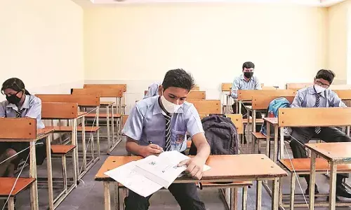 यूपी में कक्षा आठ तक के सभी स्कूल 20 मई तक बंद, टीचर घर से करेंगे काम यूपी में कक्षा आठ तक के सभी स्कूल 20 मई तक बंद, टीचर घर से करेंगे काम