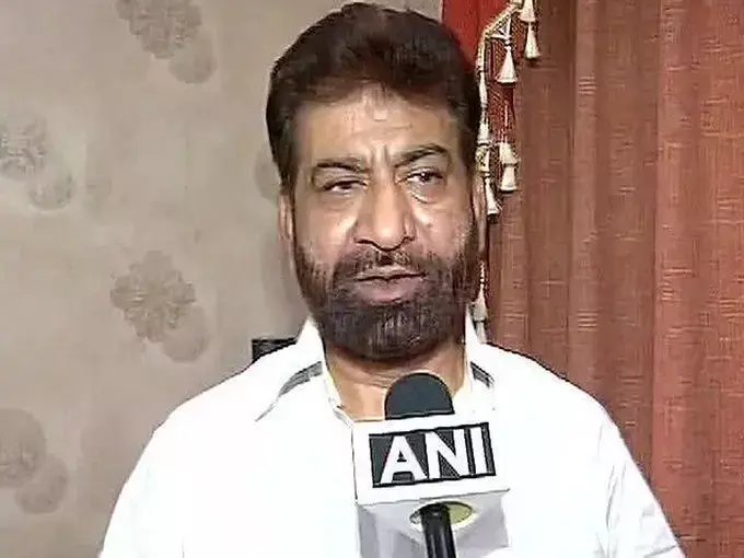 आप आदमी पार्टी विधायक शोएब इकबाल बोले, मुझे शर्म आ रही है अपने को आप विधायक कहने में