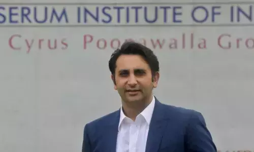 ब्रिटेन पहुंचे अदार पूनावाला बोले- मिल रही थीं धमकियां भारत में वैक्सीन को लेकर भारी दबाव ब्रिटेन पहुंचे अदार पूनावाला बोले- मिल रही थीं धमकियां भारत में वैक्सीन को लेकर भारी दबाव