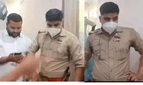 मुरादाबाद: नाईट कर्फ्यू का पालन करा रही पुलिस पर हमला, दरोगा की वर्दी तक फाड़ी मुरादाबाद: नाईट कर्फ्यू का पालन करा रही पुलिस पर हमला, दरोगा की वर्दी तक फाड़ी