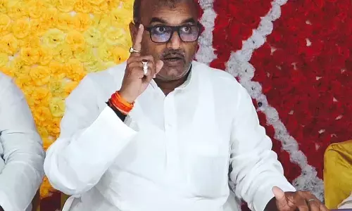 संविधान को तार-तार कर प्रशासन ने हारे हुए भाजपा प्रत्याशी को जिताया - ललई यादव संविधान को तार-तार कर प्रशासन ने हारे हुए भाजपा प्रत्याशी को जिताया - ललई यादव