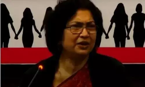 उपचार नहीं मिलने से मेरे पति और मां की एक घंटे के अंतराल में मौत हो गई दूरदर्शन की पूर्व महानिदेशक उपचार नहीं मिलने से मेरे पति और मां की एक घंटे के अंतराल में मौत हो गई दूरदर्शन की पूर्व महानिदेशक