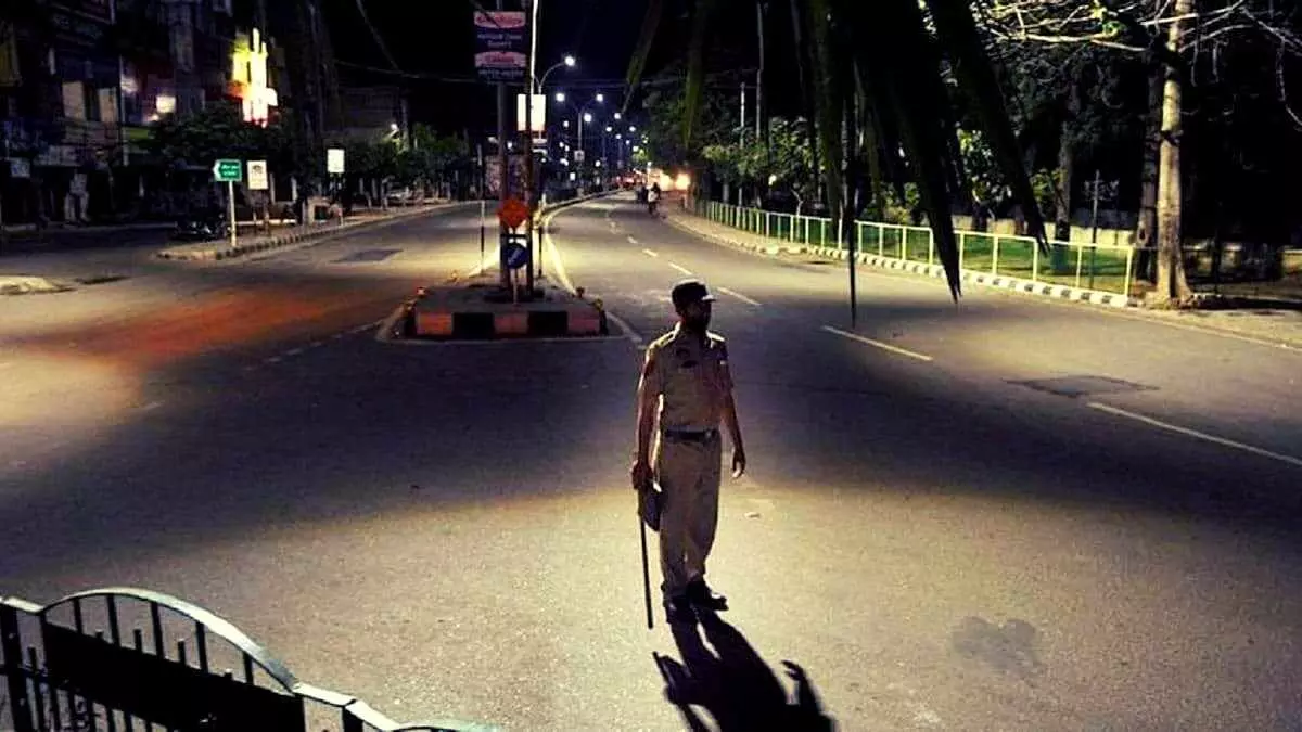 नोएडा और गाजियाबाद में कोरोना कर्फ्यू में काम से निकलना है तो बनवाइए ई-पास, जानिए पूरी प्रकिया नोएडा और गाजियाबाद में कोरोना कर्फ्यू में काम से निकलना है तो बनवाइए ई-पास, जानिए पूरी प्रकिया