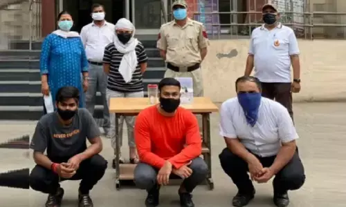 दिल्ली पुलिस की बड़ी कामयाबी, 70000 रुपये में बेचते थे रेमडेसिविर का एक इंजेक्शन, नर्स समेत 4 गिरफ्तार