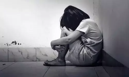 11 साल की नाबालिग से रेप की कोशिश, रास्ते में जबरन कपड़े उतारने लगा आरोपी, बहनों ने ऐसे बचाया